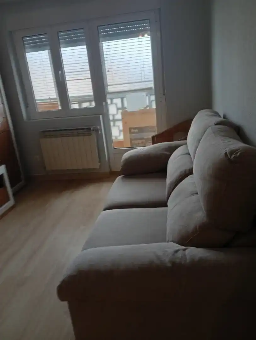 Sala d'estar de Pis de lloguer en Arévalo amb Moblat, Forn i Rentadora