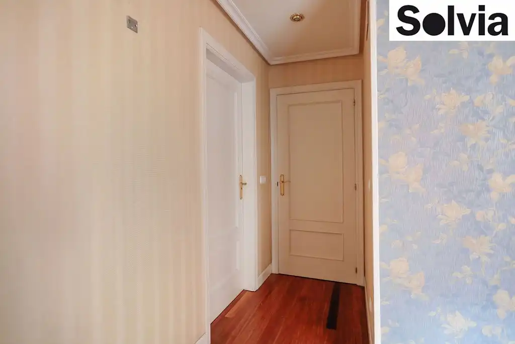 Piso con ascensor en venta en Espinosa Orive Doktorearen Kalea 9, imagen 19