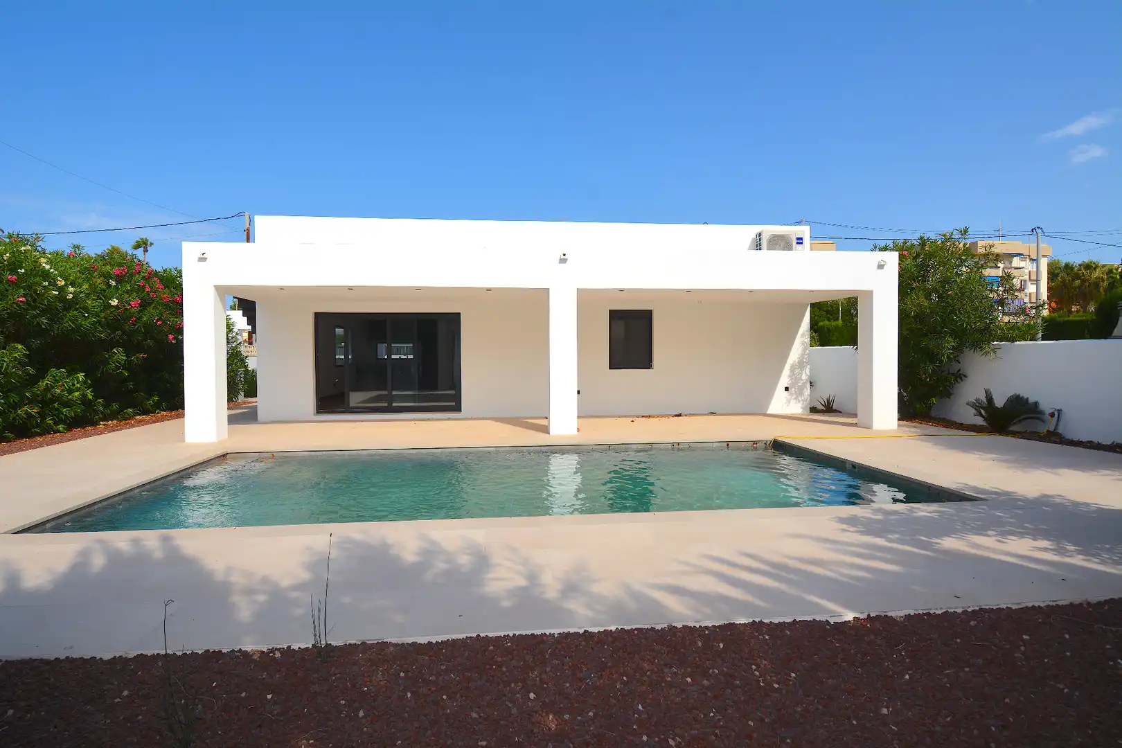 Piscina de Casa o chalet en venta en Dénia con Aire acondicionado, Jardín privado y Terraza