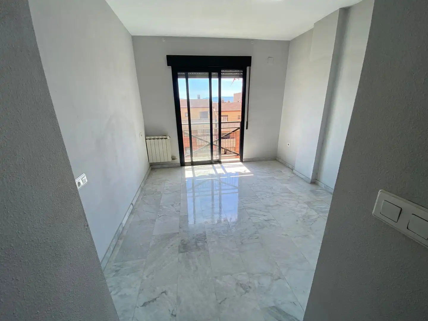 Habitación de Piso en venta en Granada con Calefacción