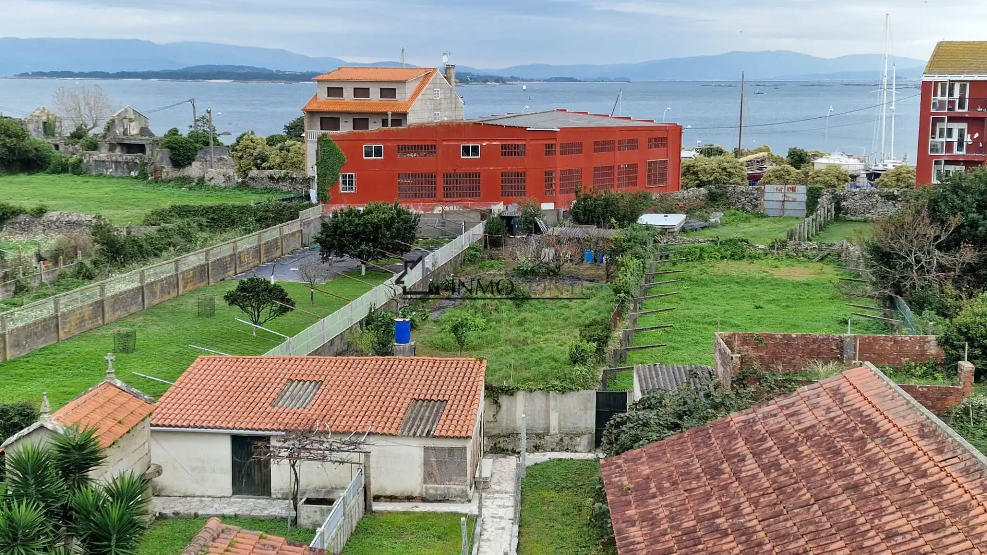 Casa adosada en venda en O Grove   amb Calefacció, Jardí privat i Traster