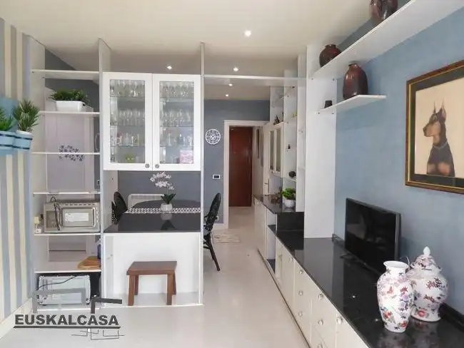 Piso con ascensor en venta en Indautxu, imagen 2