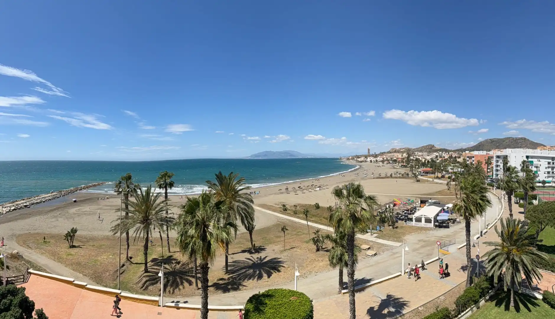 Vista exterior de Piso en venta en Rincón de la Victoria con Terraza, Trastero y Amueblado