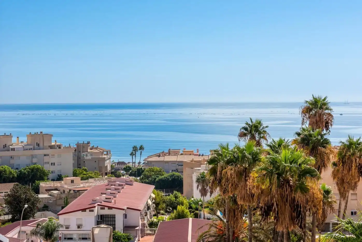 Vista exterior de Apartamento en venta en Torremolinos con Aire acondicionado, Calefacción y Terraza