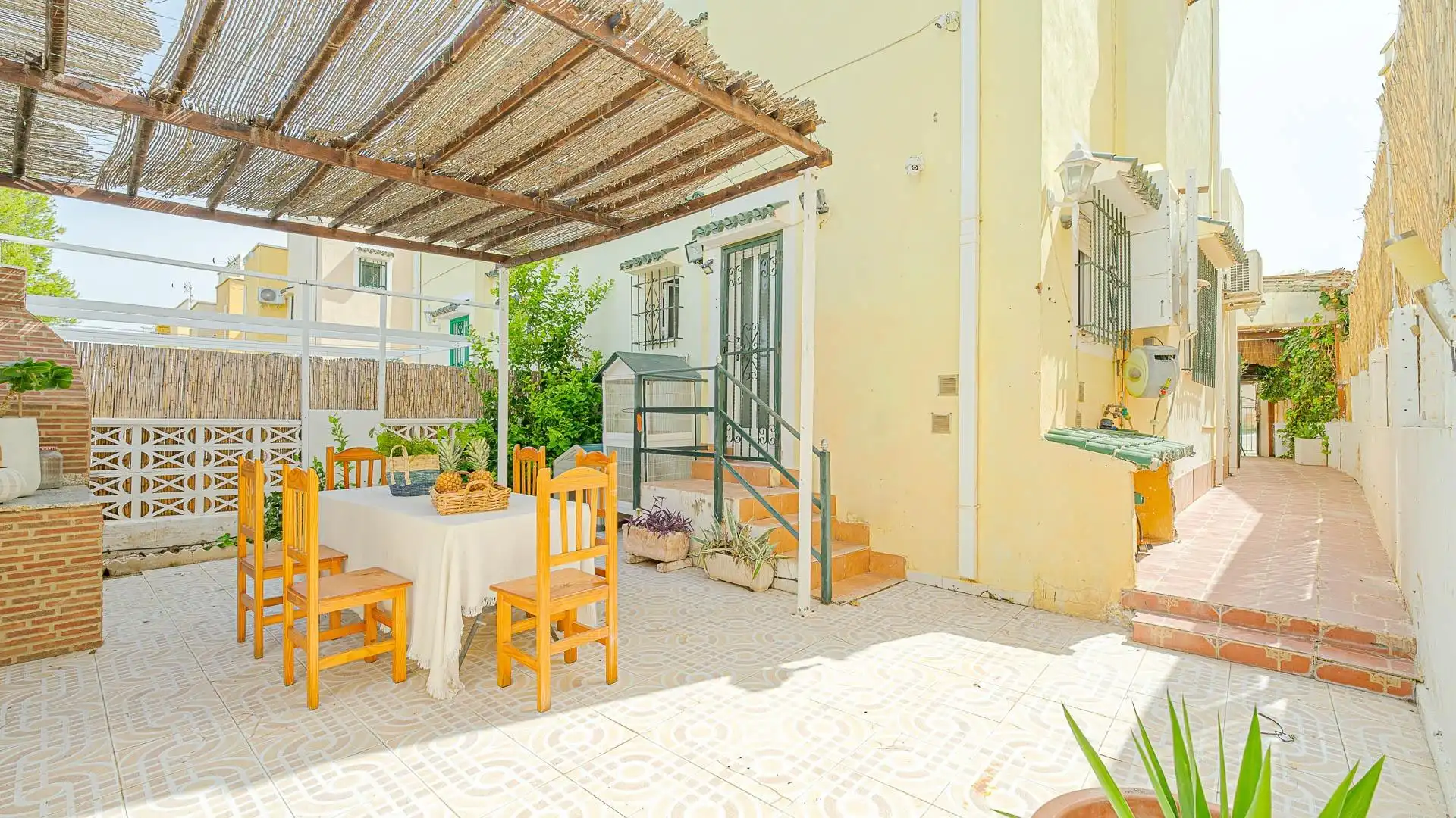 Terraza de Casa adosada en venta en Orihuela con Aire acondicionado, Calefacción y Jardín privado