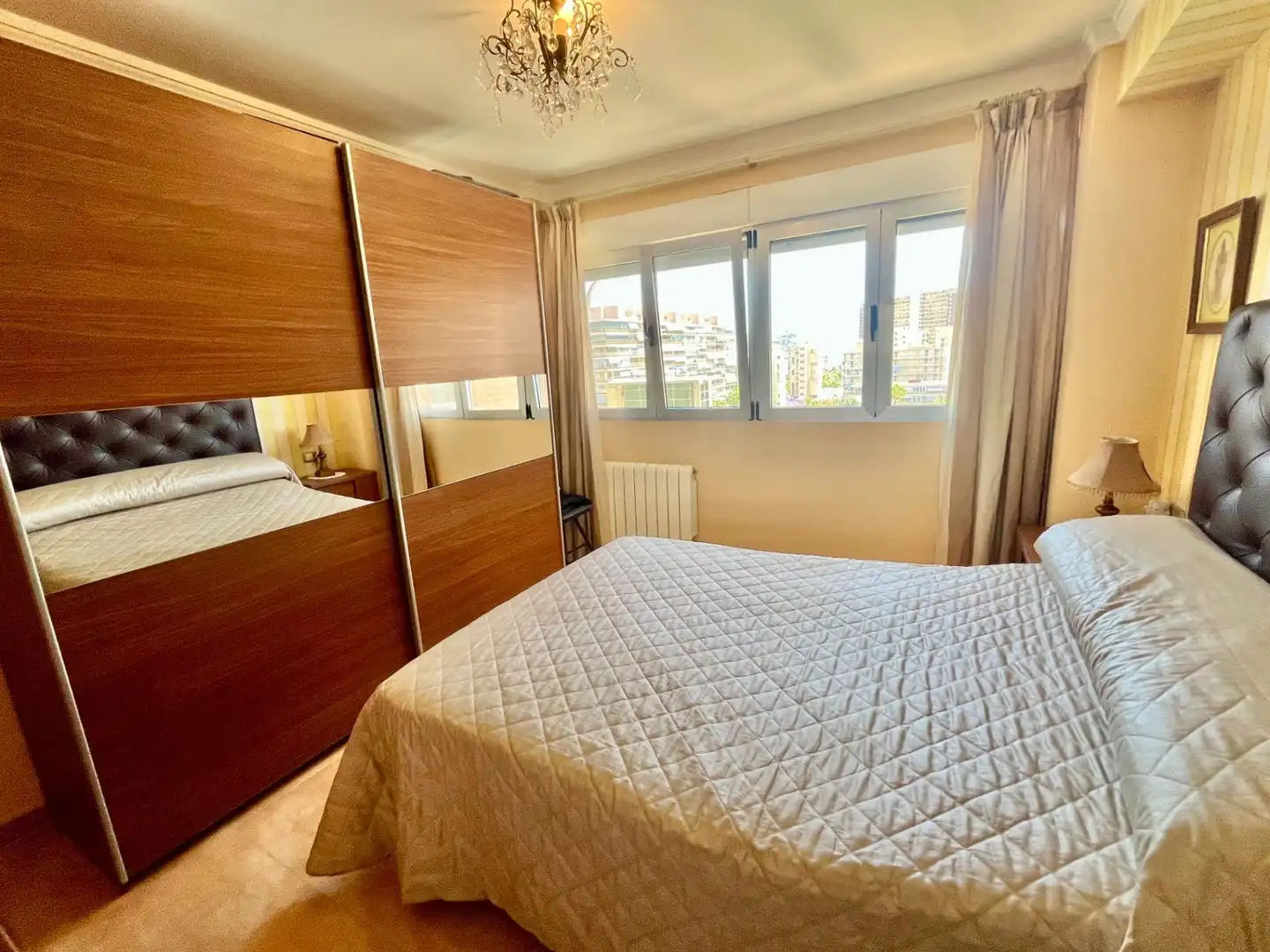 Habitación de Piso en venta en Alicante / Alacant con Aire acondicionado, Calefacción y Piscina comunitaria