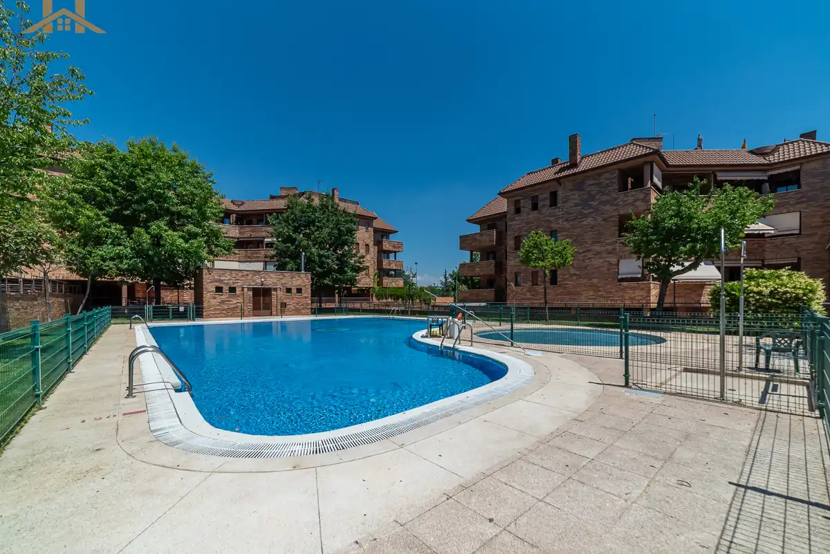 Pis amb piscina en venda a Calle Manzano, imagen 3