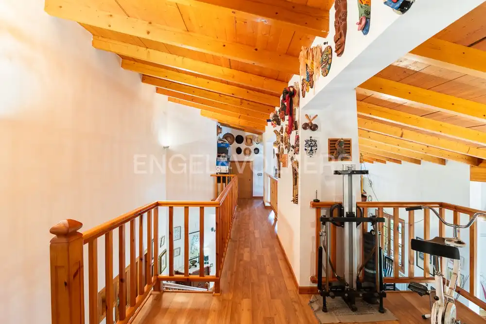 Casa o chalet en venta en Requena con Aire acondicionado, Calefacción y Jardín privado