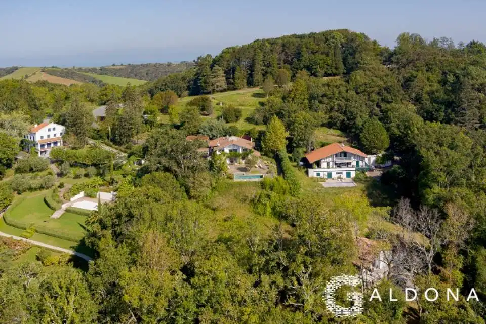 Vista exterior de Casa o chalet en venta en Urrugne con Calefacción, Jardín privado y Terraza