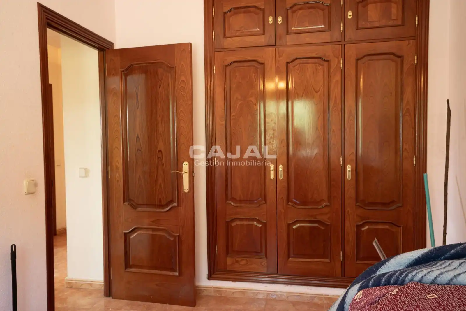 Bedroom of Houses for sale in Cerezo de Arriba  with Heating