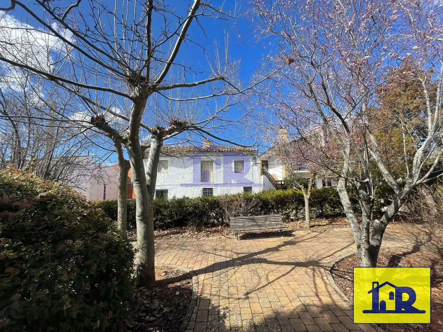 Vista exterior de Casa o xalet en venda en Villalba de la Sierra amb Calefacció i Traster