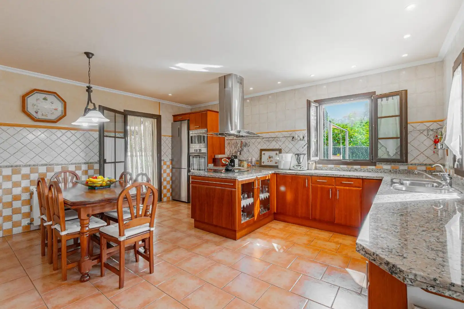 Cocina de Casa o chalet en venta en Calvià con Aire acondicionado, Calefacción y Jardín privado