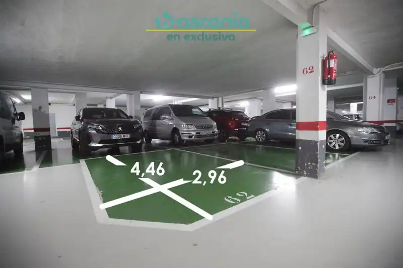 Parking of Garage for sale in Basauri 