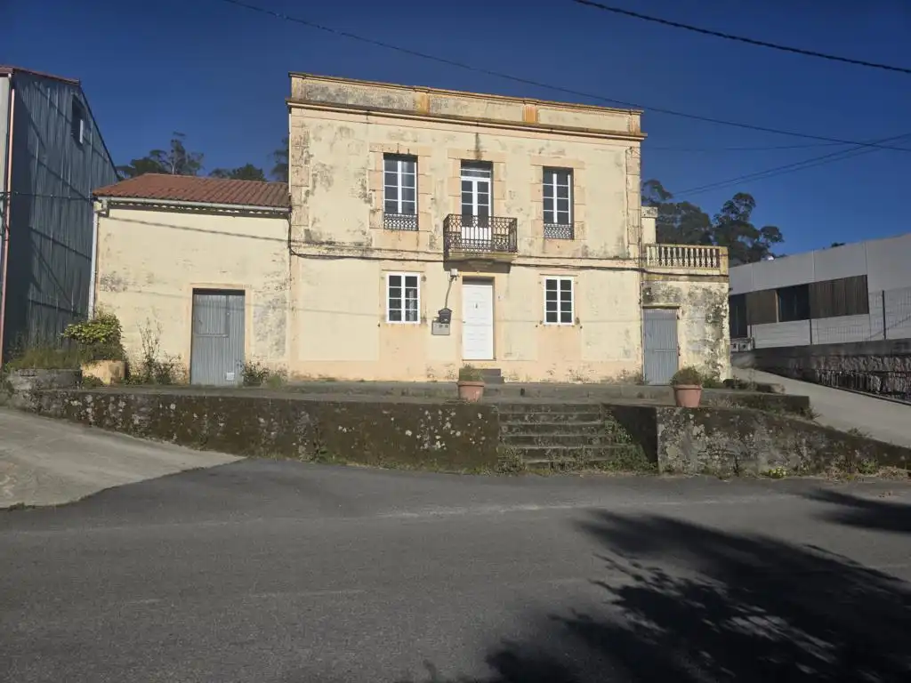 Außenansicht von Haus oder Chalet zum Verkauf in Boiro mit Privatgarten, Terrasse und Abstellraum