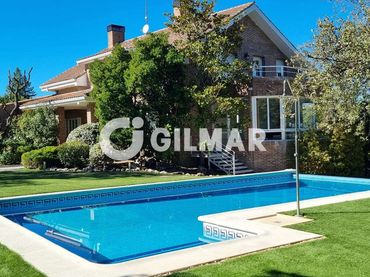 Detached house with pool for sale in Club de Golf