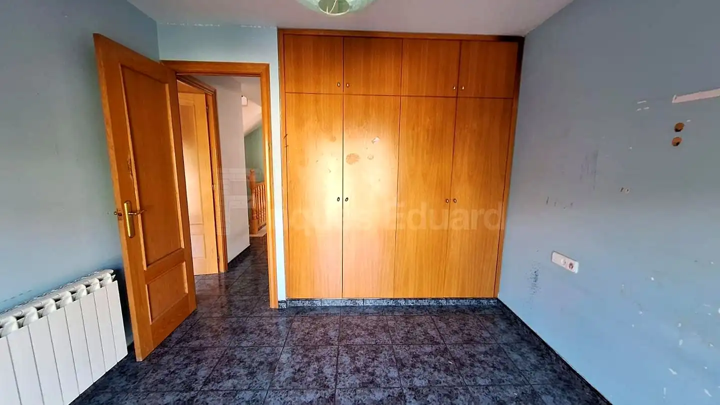 Maison mitoyenne avec jardin à vendre à Nucli Urbà, imagen 17