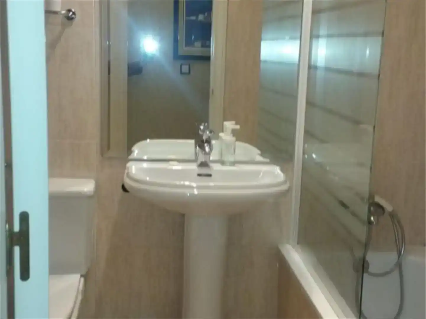 Bany de Pis en venda en Rota amb Aire condicionat i Piscina