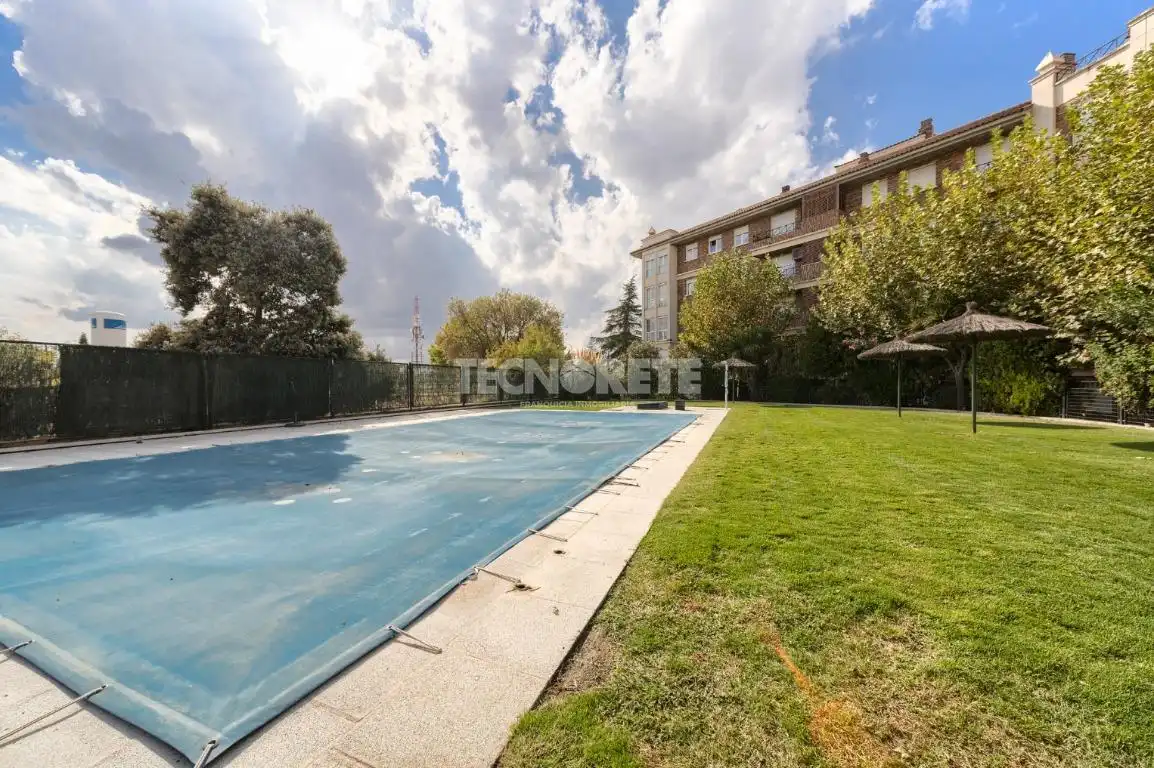 Flat with pool for sale in Golf - El Carralero