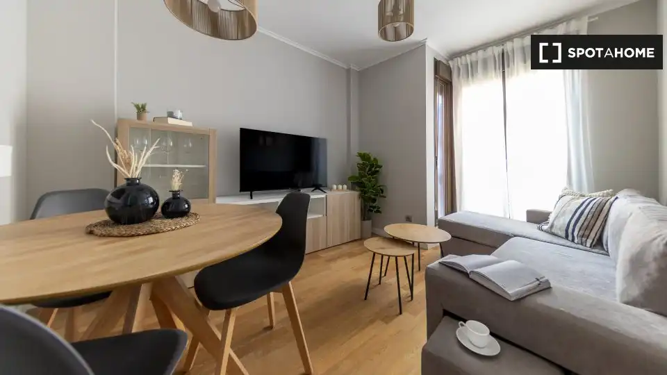 Living room of Flat for rent in Madrid  with Air Conditioner, Heating and Furnished