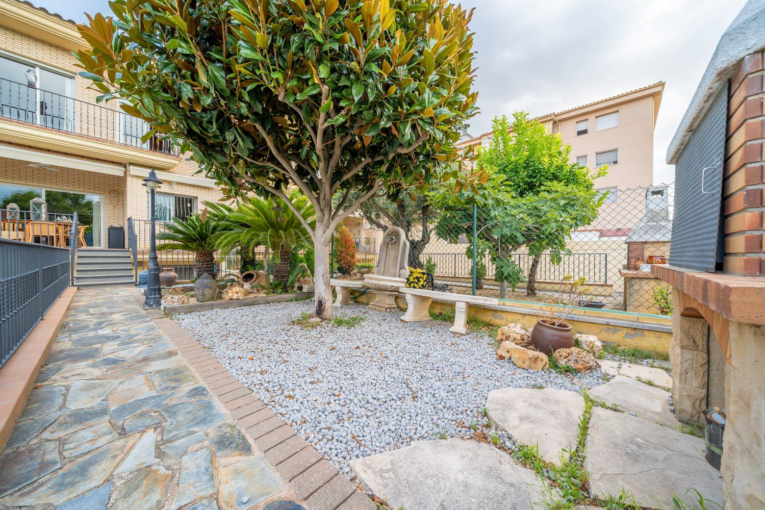 Jardín de Casa o chalet en venta en Pineda de Mar con Aire acondicionado, Calefacción y Jardín privado