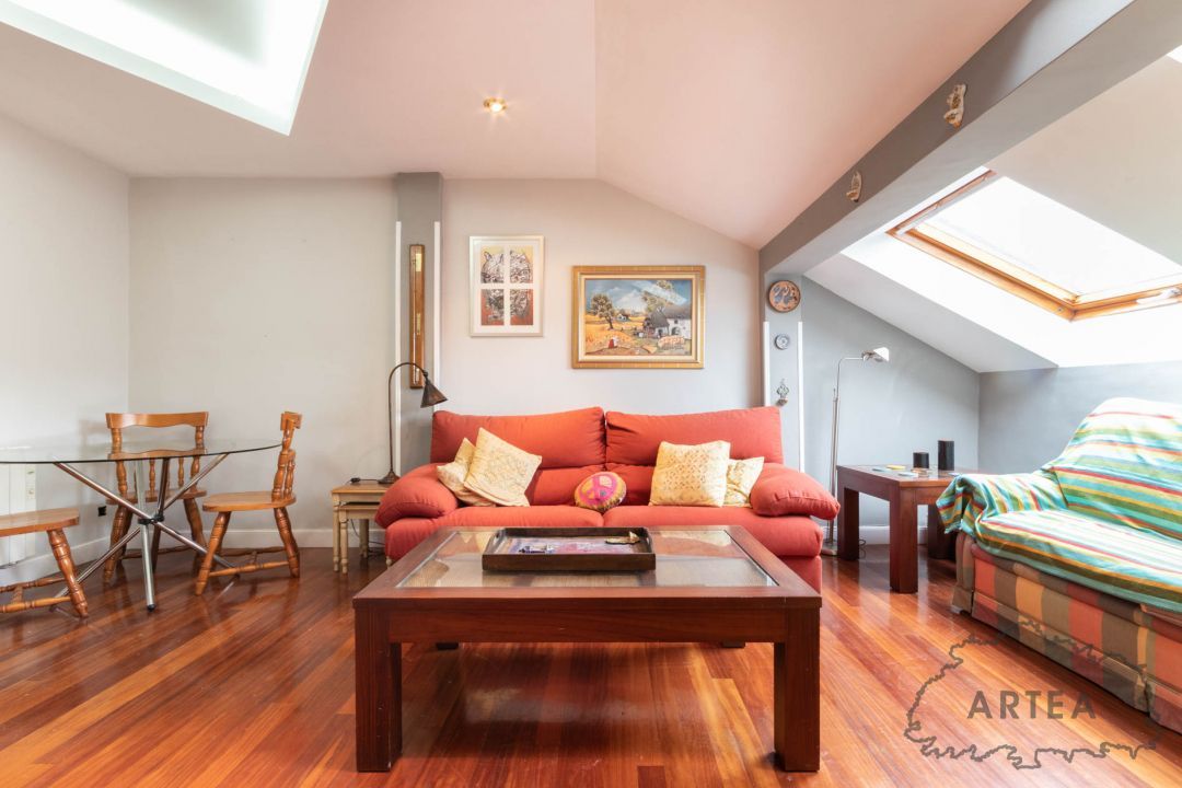 Living room of Flat for sale in Bilbao   with Heating and Furnished