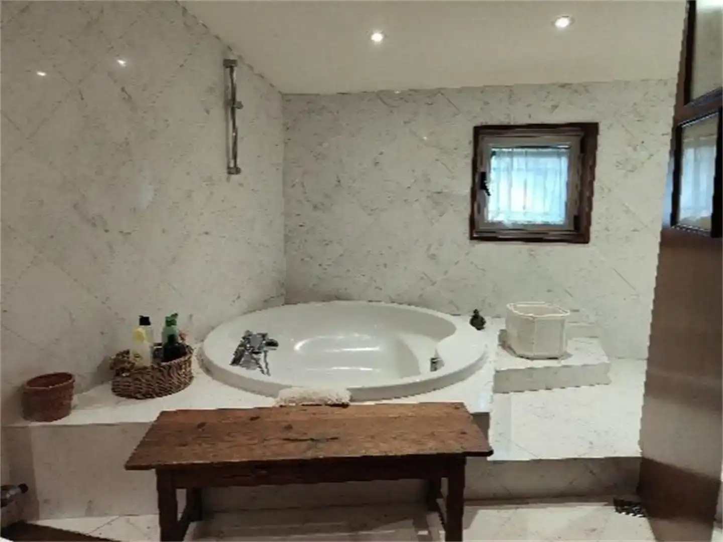 Baño de Piso en venta en Santa Pau con Jardín privado, Parquet y Trastero