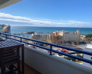 Vista exterior de Àtic en venda en Marbella amb Aire condicionat, Terrassa i Piscina