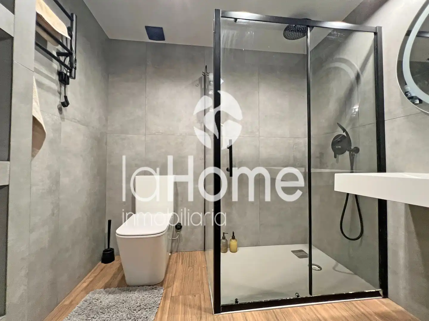 Baño de Apartamento en venta en Paterna con Aire acondicionado, Calefacción y Terraza