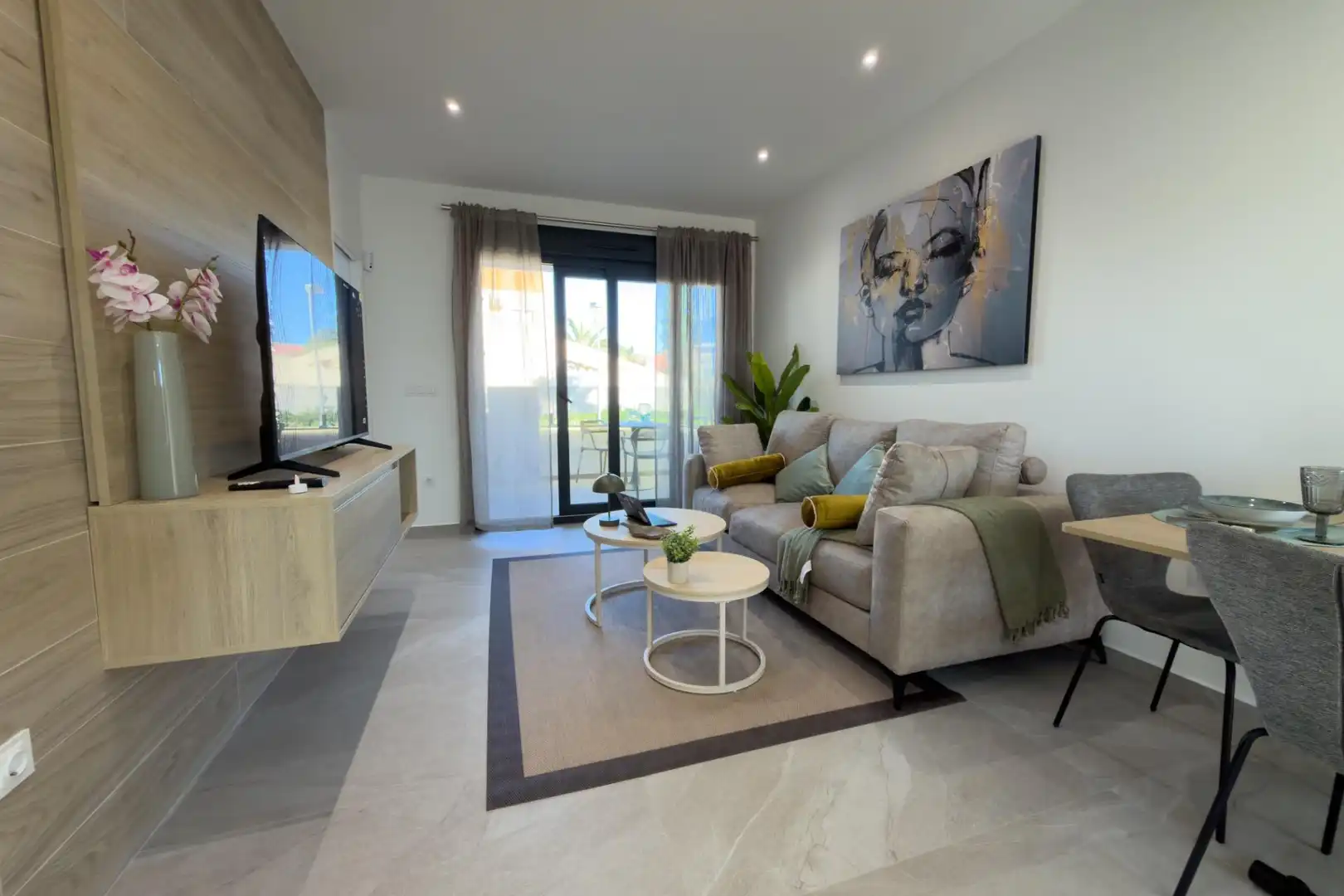 Appartamento con balcone in vendita a Calle MARCELINA