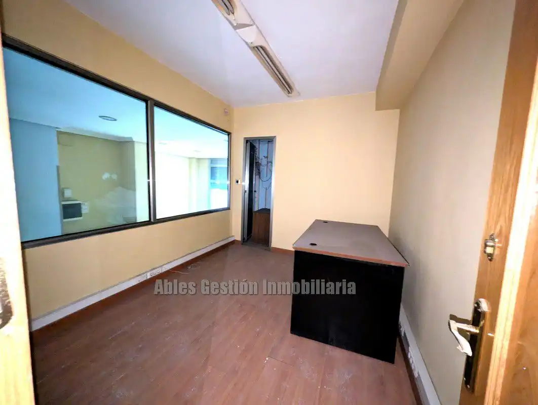 Local comercial en venta en Montes Del Sueve, imagen 8