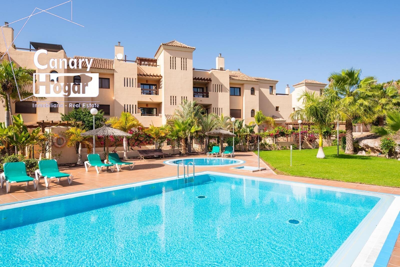 Vista exterior de Dúplex en venda en San Miguel de Abona amb Aire condicionat, Jardí privat i Terrassa