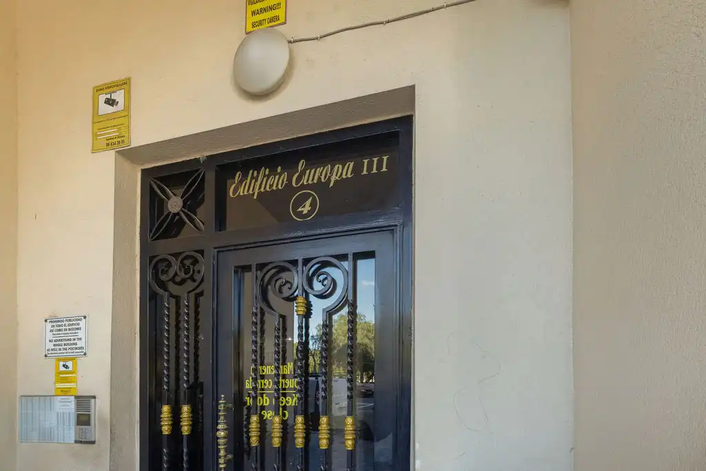 Piso en venta en Torrevieja con Piscina