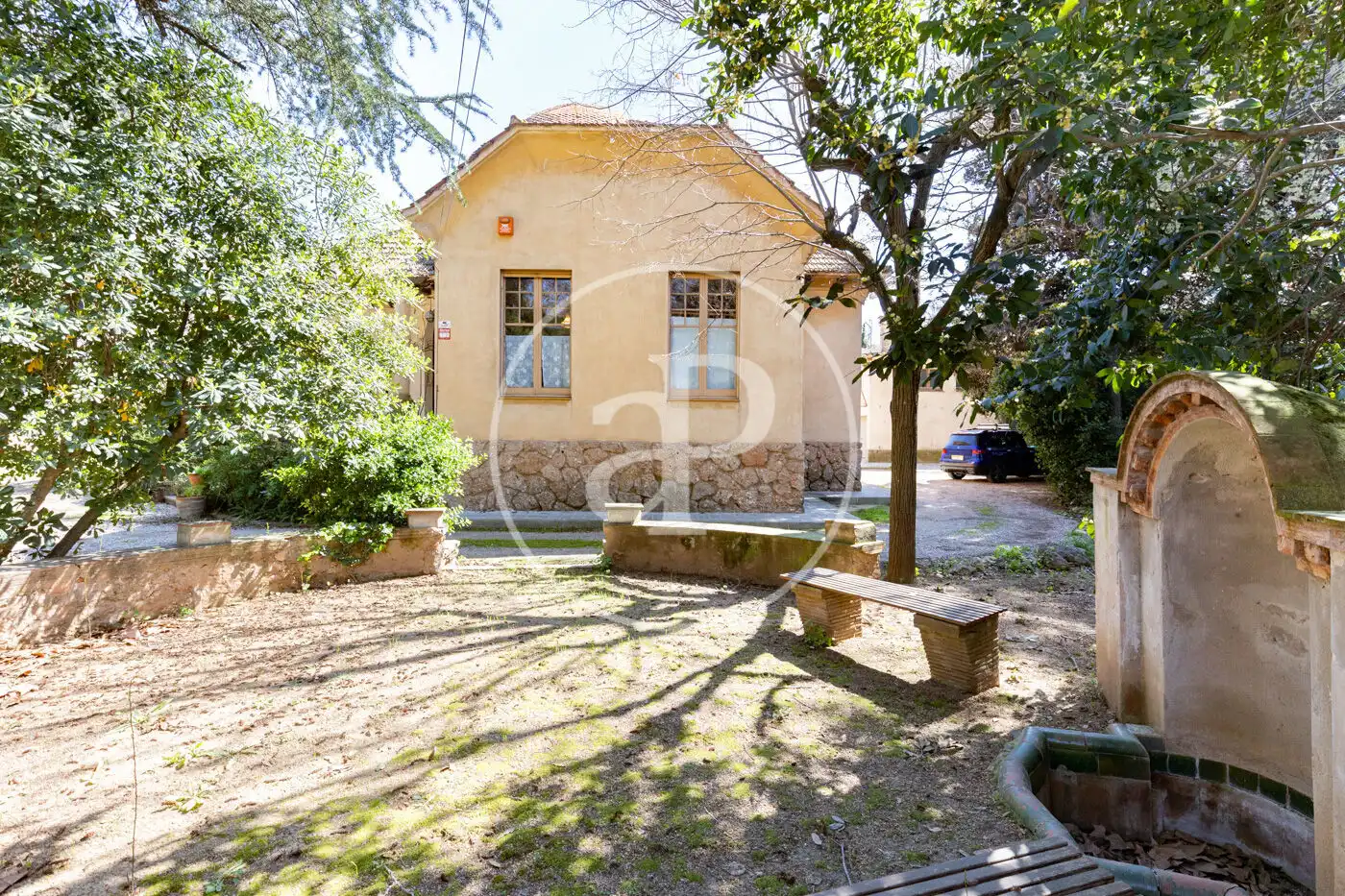 Houses for sale in Carrer d'Àngel Guimerà, L'Eixample