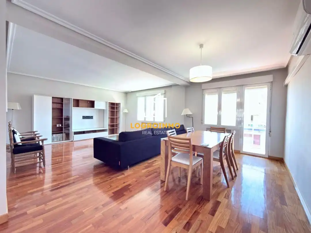 Living room of Flat for rent in  Logroño  with Air Conditioner, Heating and Terrace