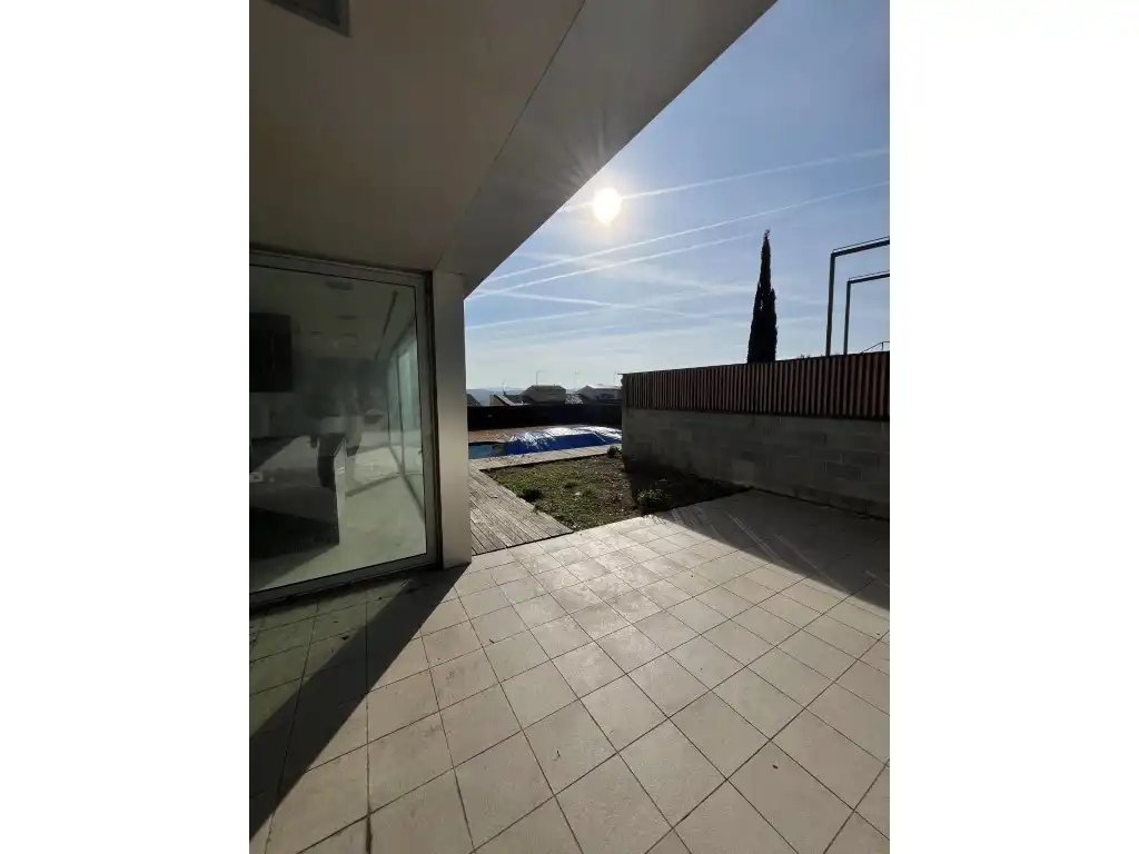 Piscina de Casa o xalet en venda en Canovelles