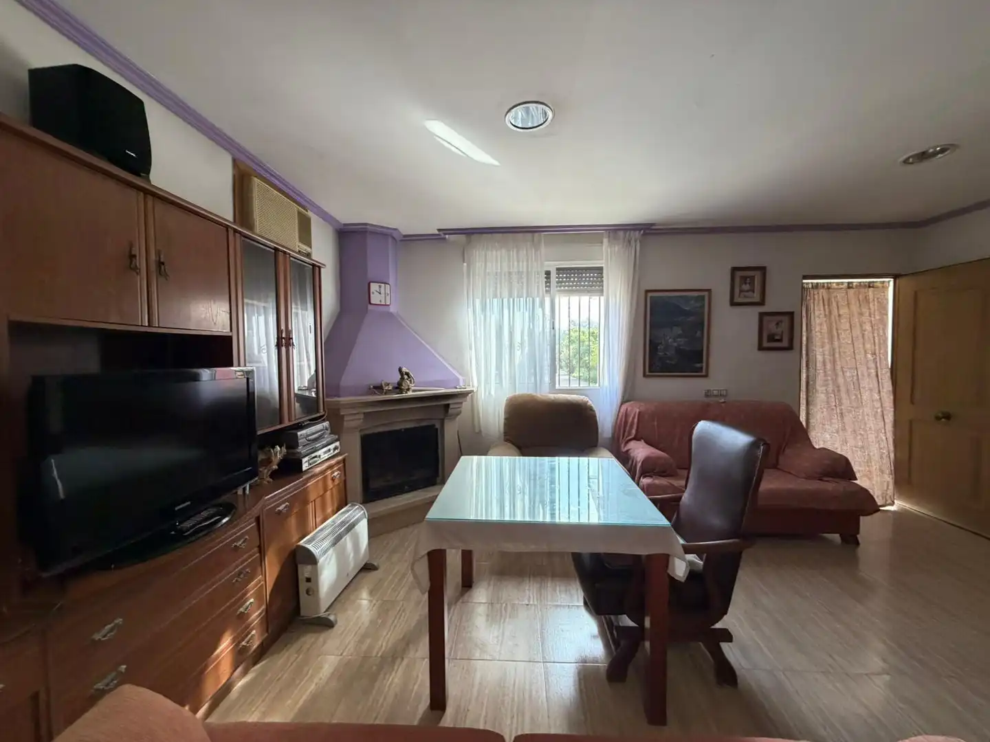 Sala d'estar de Casa o xalet en venda en Córdoba amb Aire condicionat, Jardí privat i Piscina