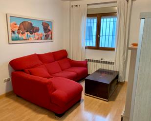 Sala d'estar de Apartament de lloguer en  Granada Capital amb Calefacció, Moblat i Rentadora