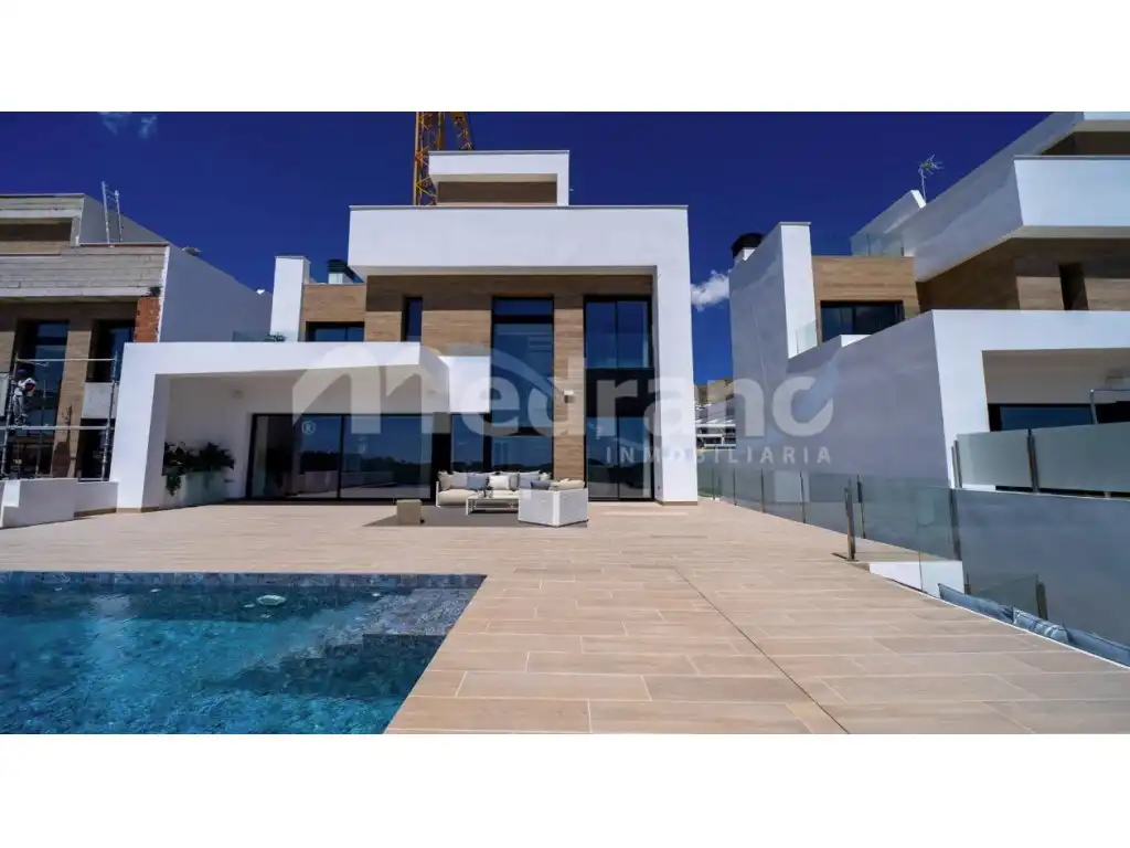 Casa amb piscina en venda a Calle Cuba De