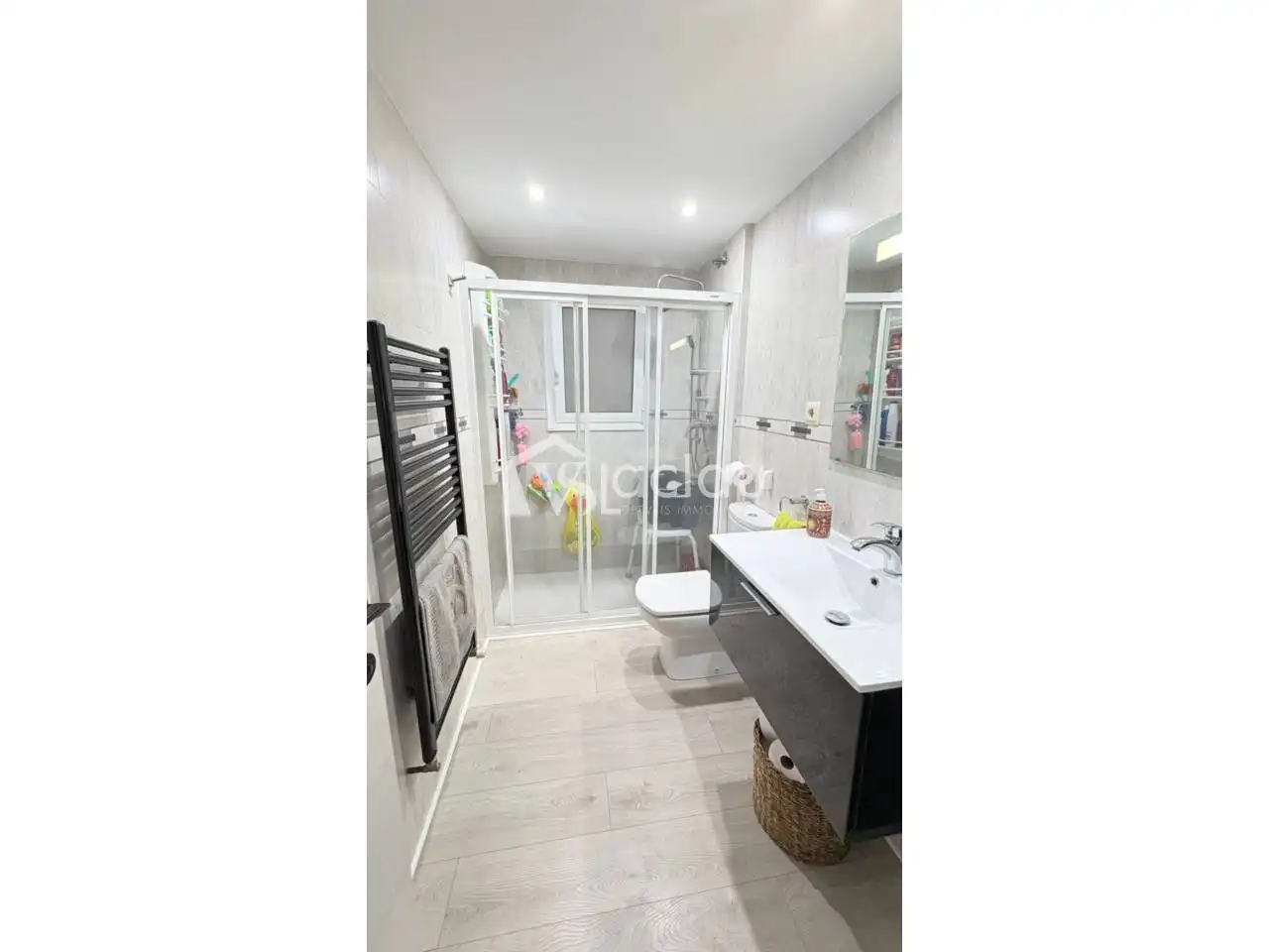 Bathroom of Flat for sale in Esparreguera  with Heating, Parquet flooring and Balcony