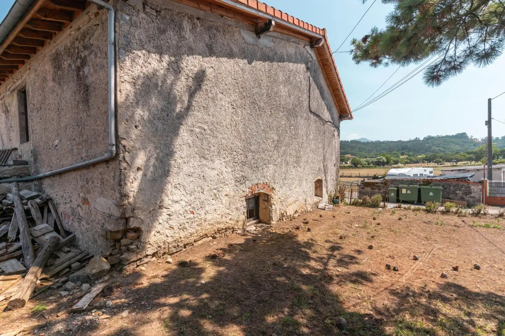 Vista exterior de Casa o chalet en venta en Sariego con Calefacción, Terraza y Amueblado