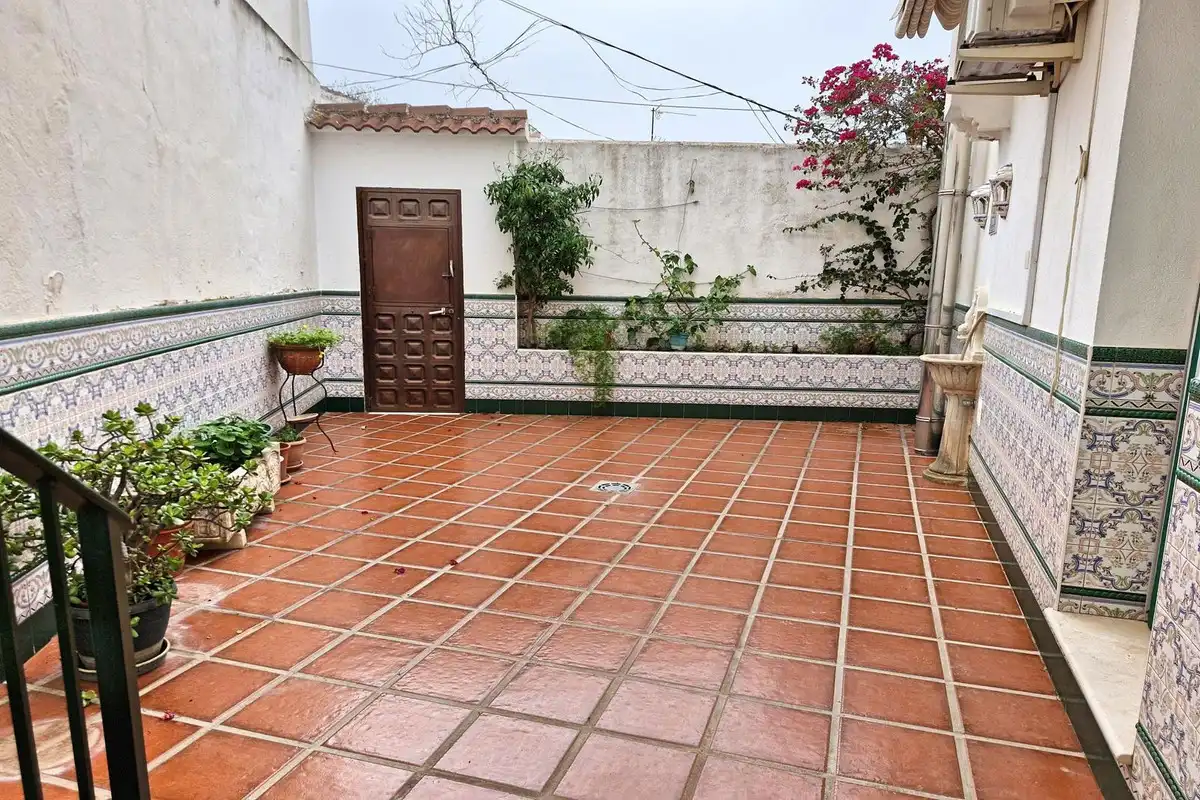Terraced house with garden for sale in Guaro, imagen 4