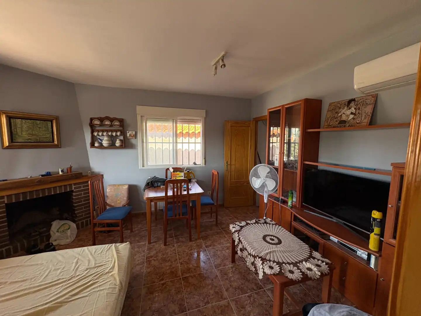 Wohnzimmer von Haus oder Chalet zum Verkauf in Cardiel de los Montes mit Klimaanlage, Heizung und Privatgarten