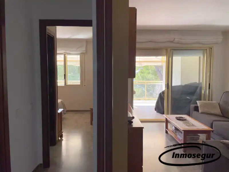 Piso en venta en Salou con Terraza, Amueblado y Piscina comunitaria