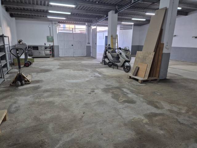 Nave industrial en Venta en Parque de la Bombilla