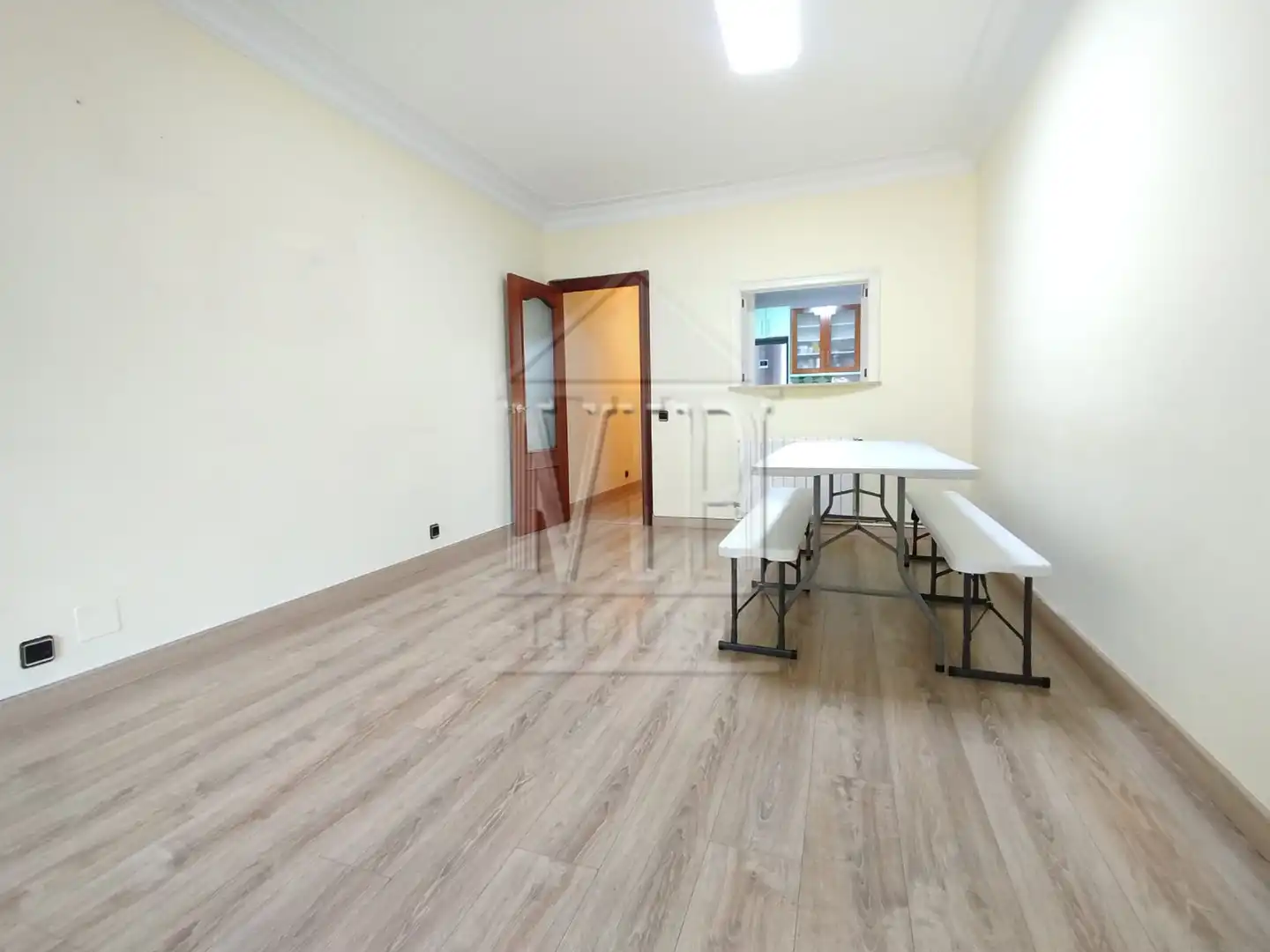 Comedor de Piso en venta en Badalona con Aire acondicionado y Amueblado