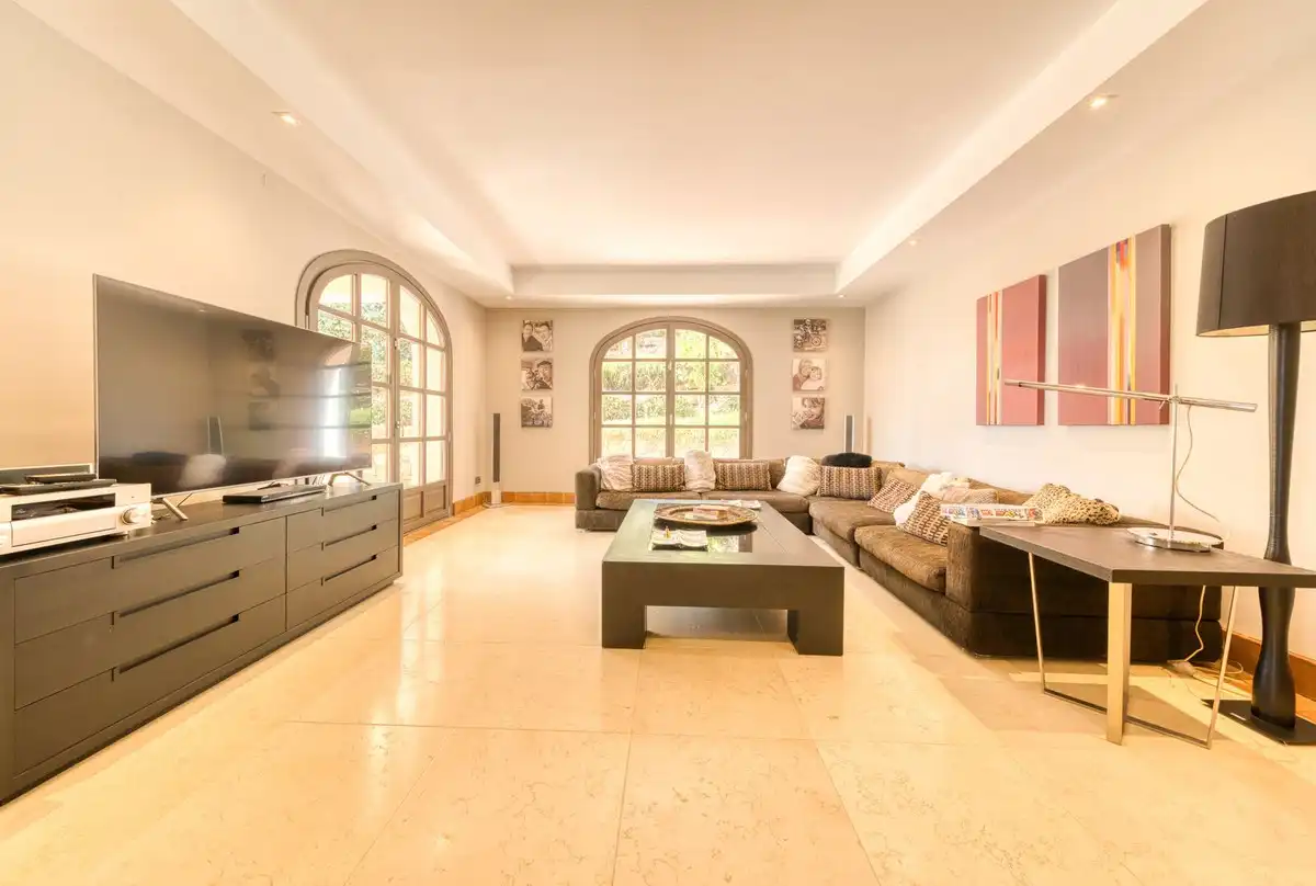Sala de estar de Casa o chalet en venta en Sotogrande con Aire acondicionado, Jardín privado y Terraza