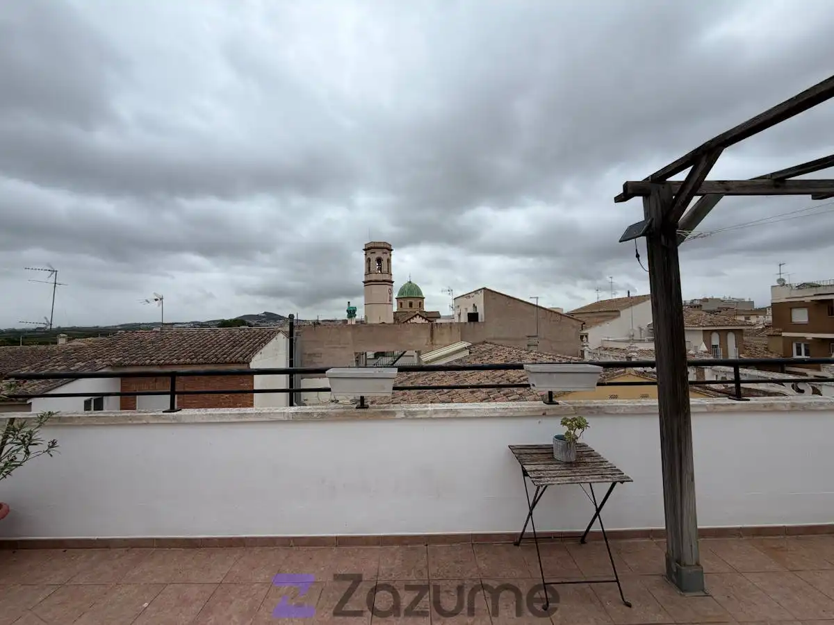 Terrassa de Pis de lloguer en La Pobla de Vallbona amb Aire condicionat, Calefacció i Parquet