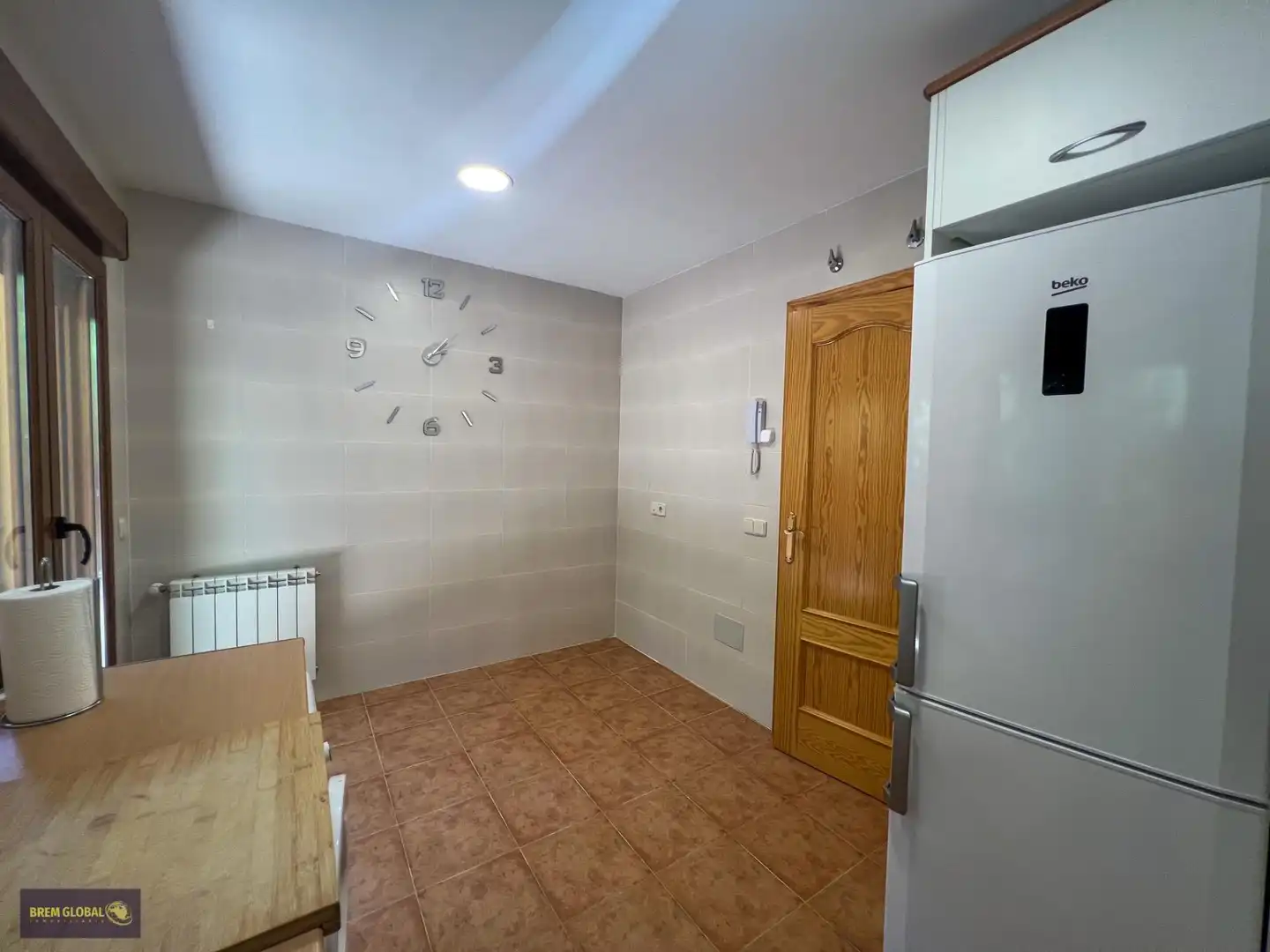 Cuina de Casa o xalet en venda en El Berrueco amb Calefacció, Jardí privat i Alarma