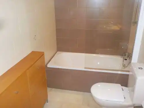 Baño de Piso en venta en Valencia con Parquet, Amueblado y Horno