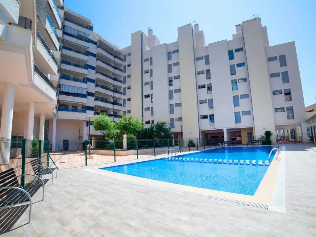 Schwimmbecken von Wohnungen zur Miete in Calpe / Calp mit Klimaanlage